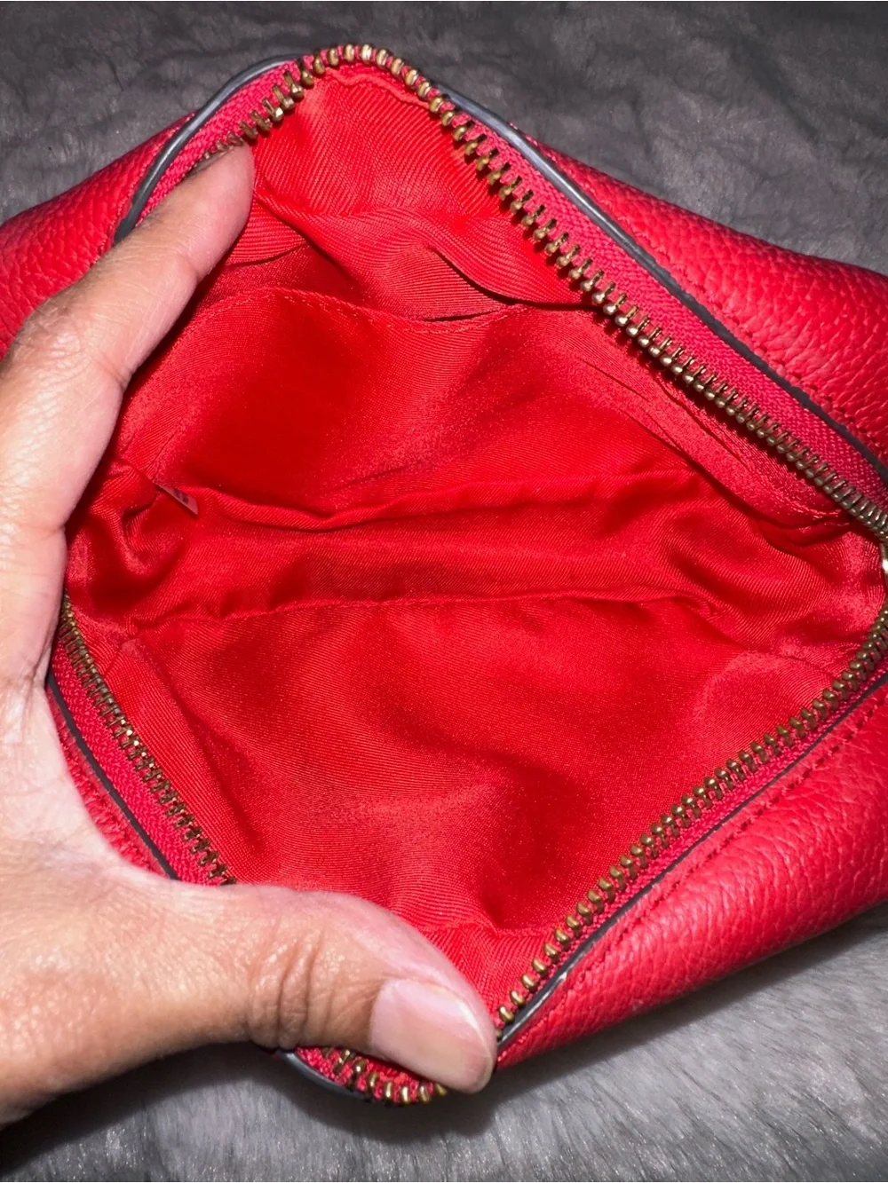 👜 Tory Burch Perry Bombe Mini Camera Bag Crossbody – Red Pebbled Leather